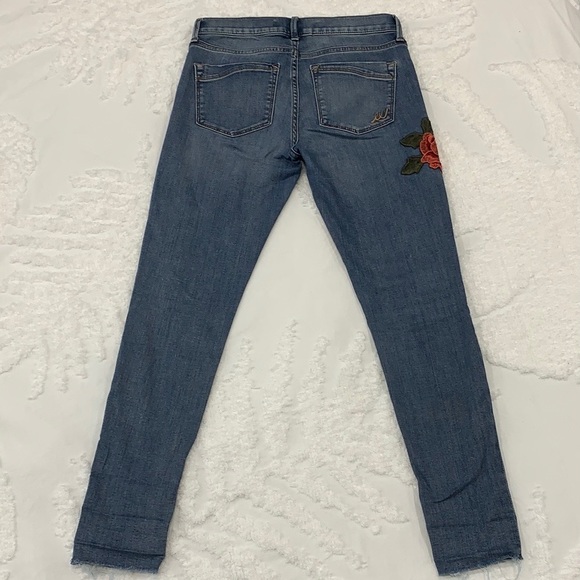 Rose Jeans [AEO for exposure] - Picture 4 of 5